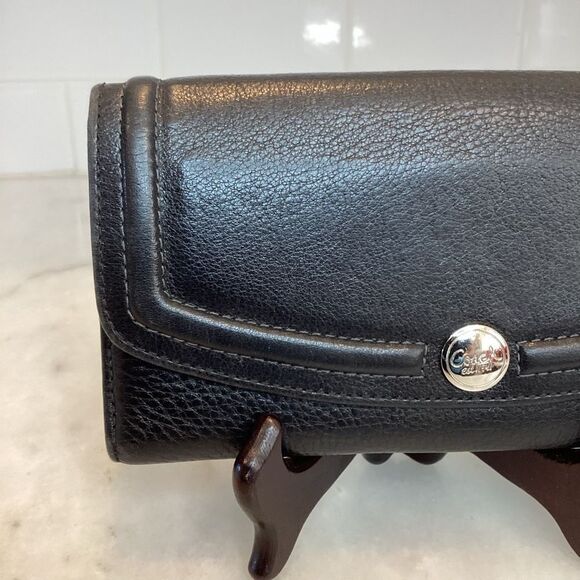 Coach VintageTrifold Leather Full Sized Wallet with Snaphead Button Flap Closure - Picture 3 of 16